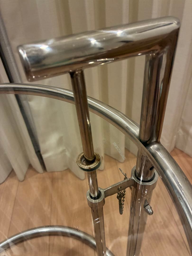 アイリーングレイ リプロダクト品 ガラスサイドテーブル プロ梱包発送たのメル便