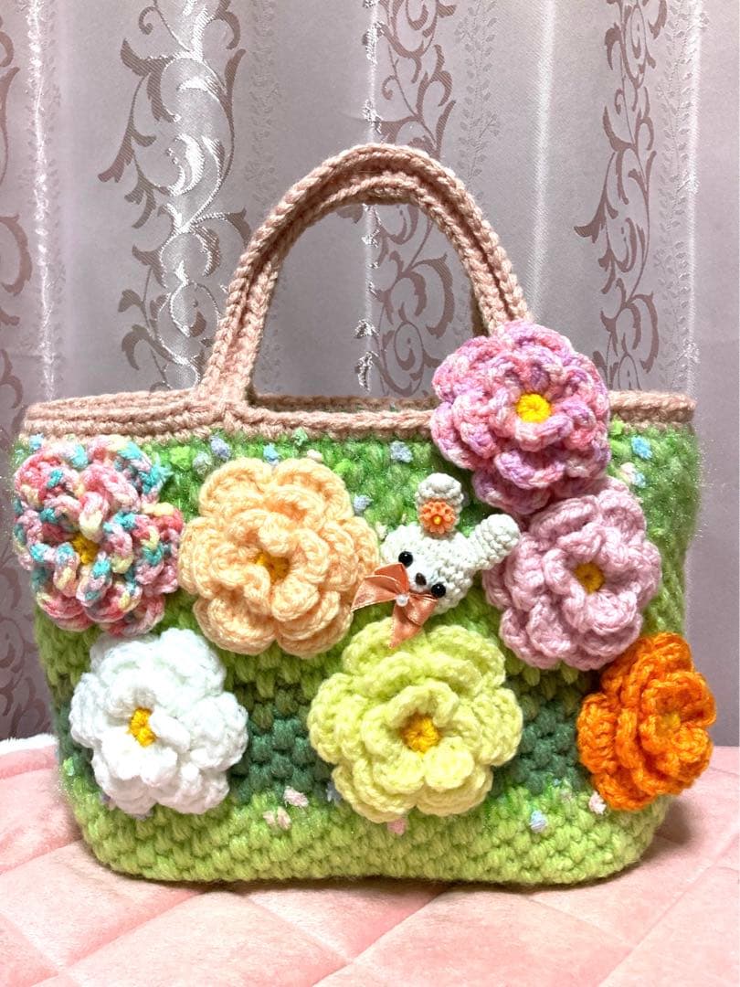 ♥️手編み♥️ハンドメイド♥️お花いっぱいバッグ♥️お花いっぱいペットボトルカバー♥️