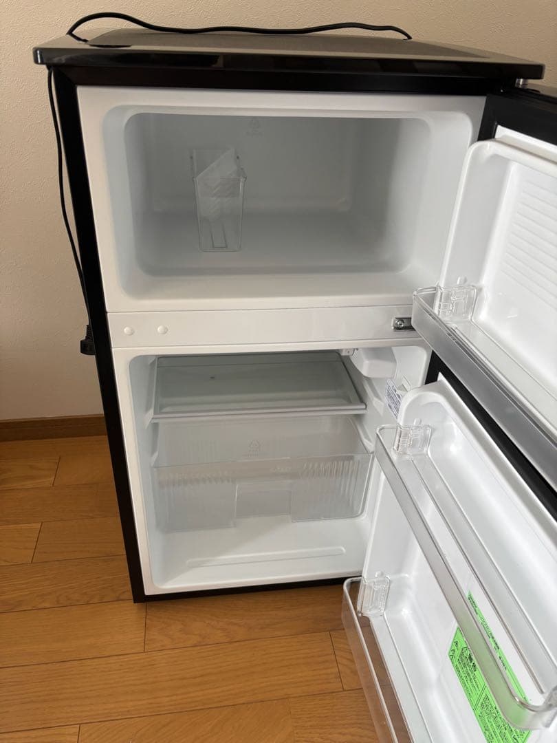 ♡ COMFEE コンフィー　冷凍冷蔵庫 RCT90BL(E) 右開き♡