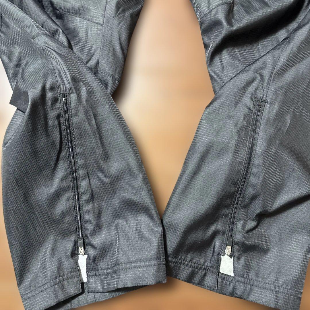 【新品】ヨネックスウィンドブレーカー　Sサイズ