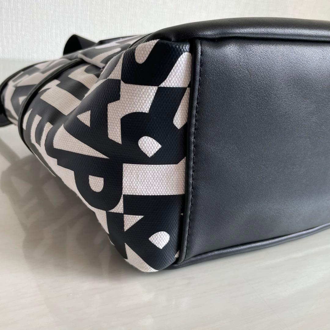 パーリーゲイツ　カートバッグ　2024年モデル　ランダムロゴ柄　内側スマイルロゴ