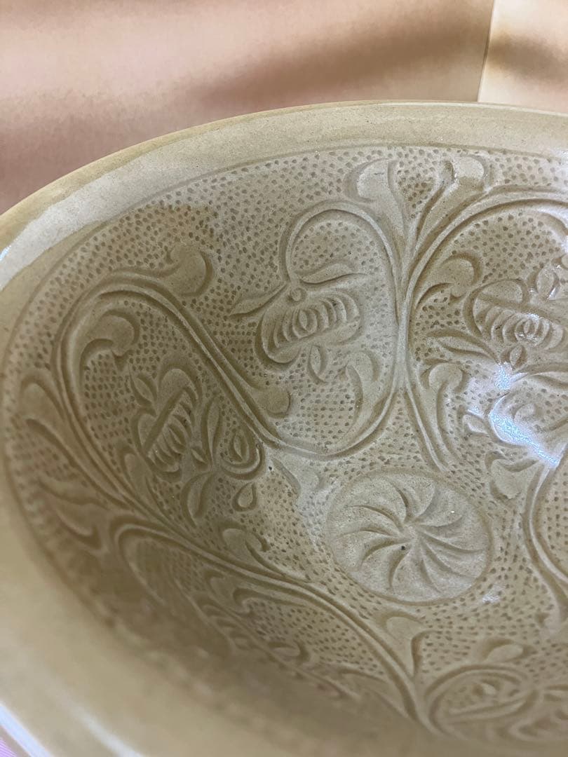 青磁瓶、白磁皿　3点