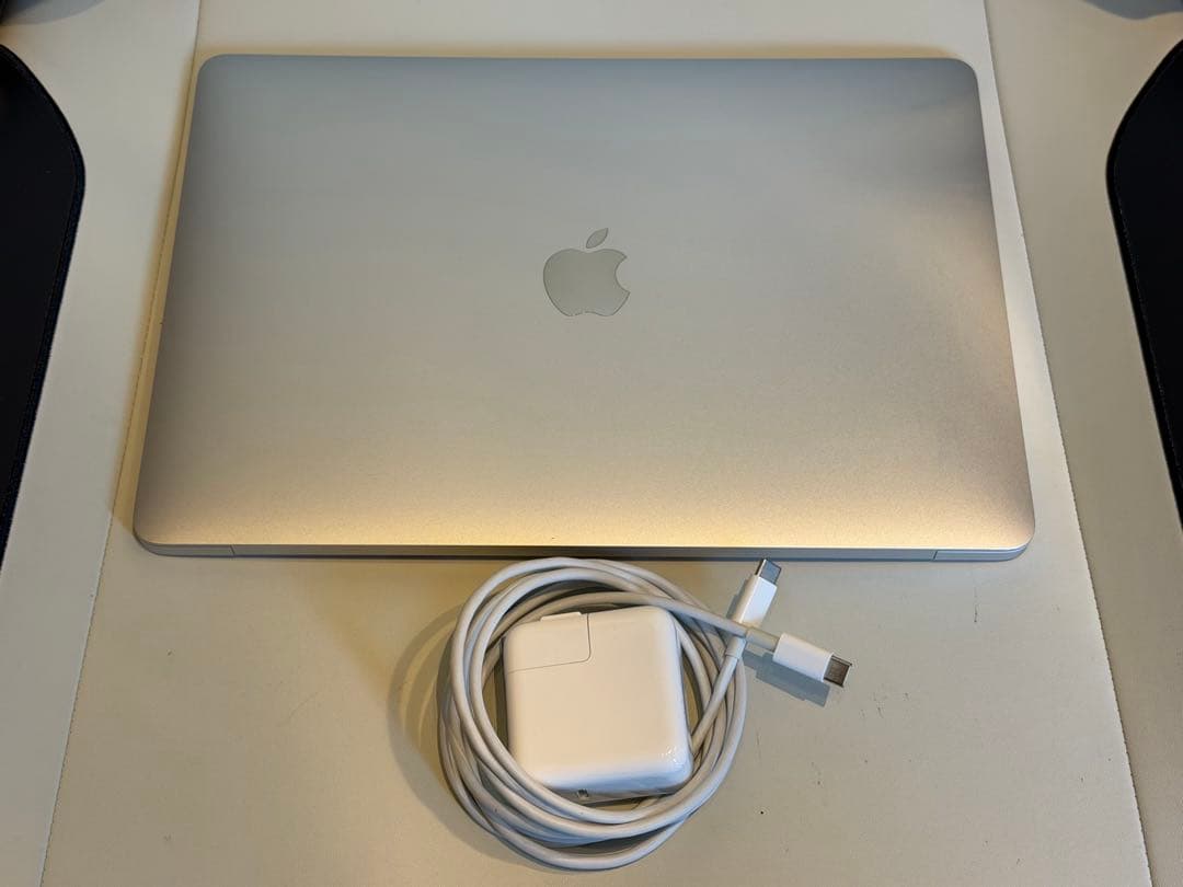 Apple MacBook Air (M1, 2020) シルバーUS