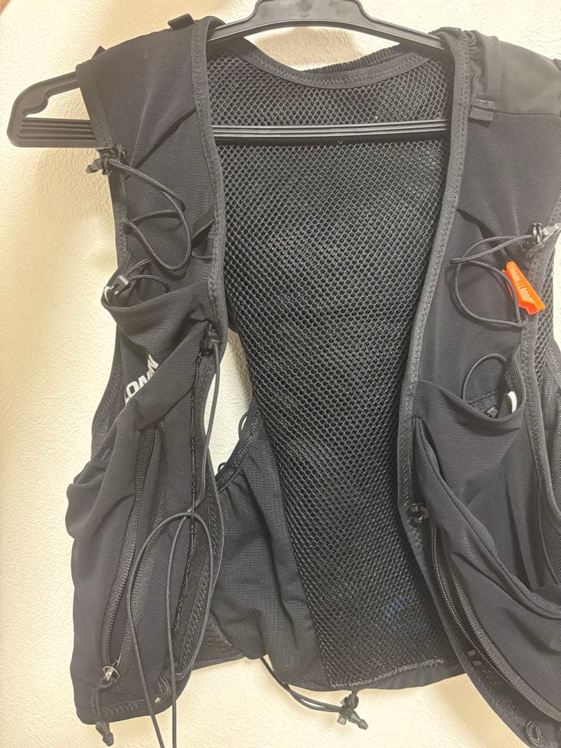 SALOMON ADV SKIN 12(ブラックMサイズ)