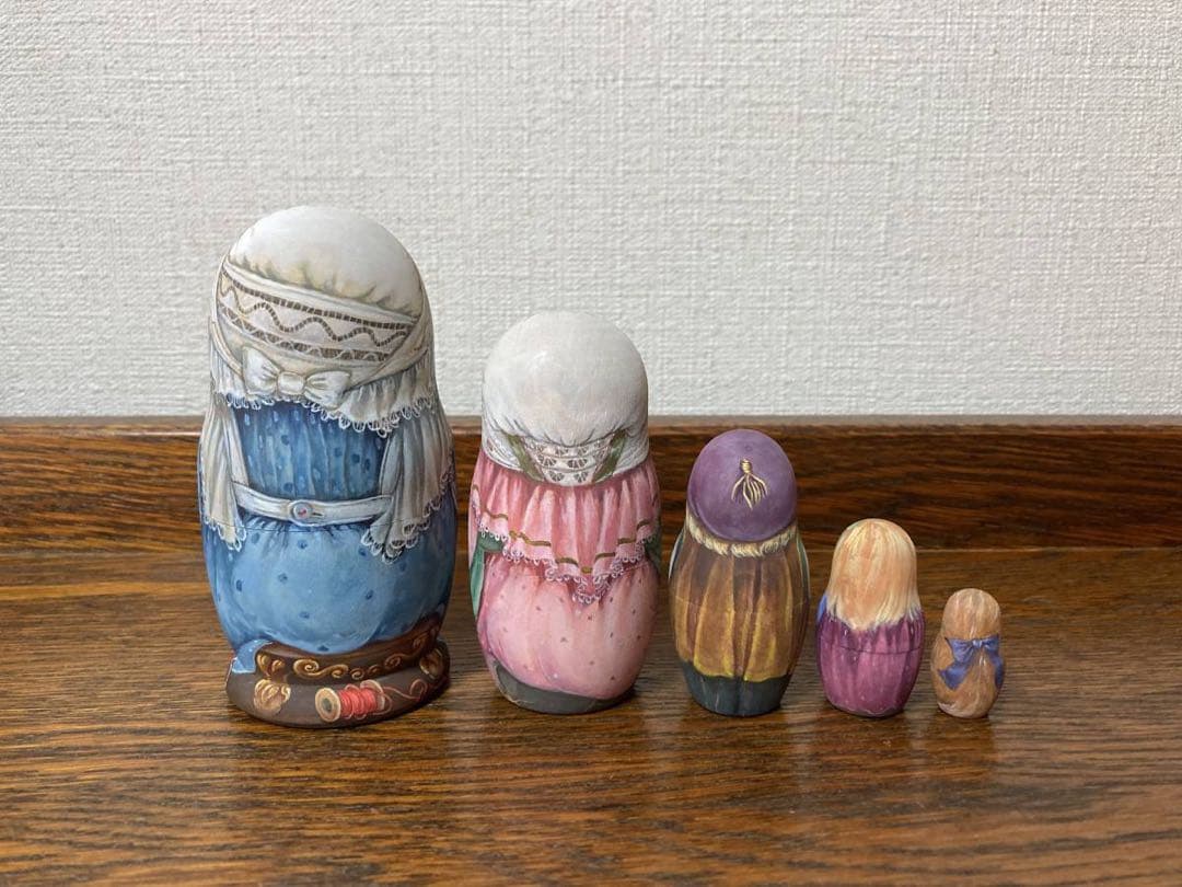 ロシア雑貨☆『刺繍&お裁縫』マトリョーシカ(5P)リダ工房