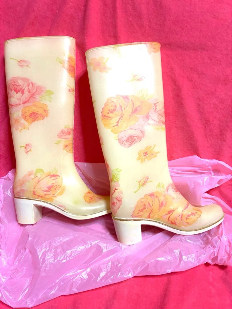 激カワ激レア❣️非売品ヴィンテージ　リズリサのバラ柄ロングレインシューズ24