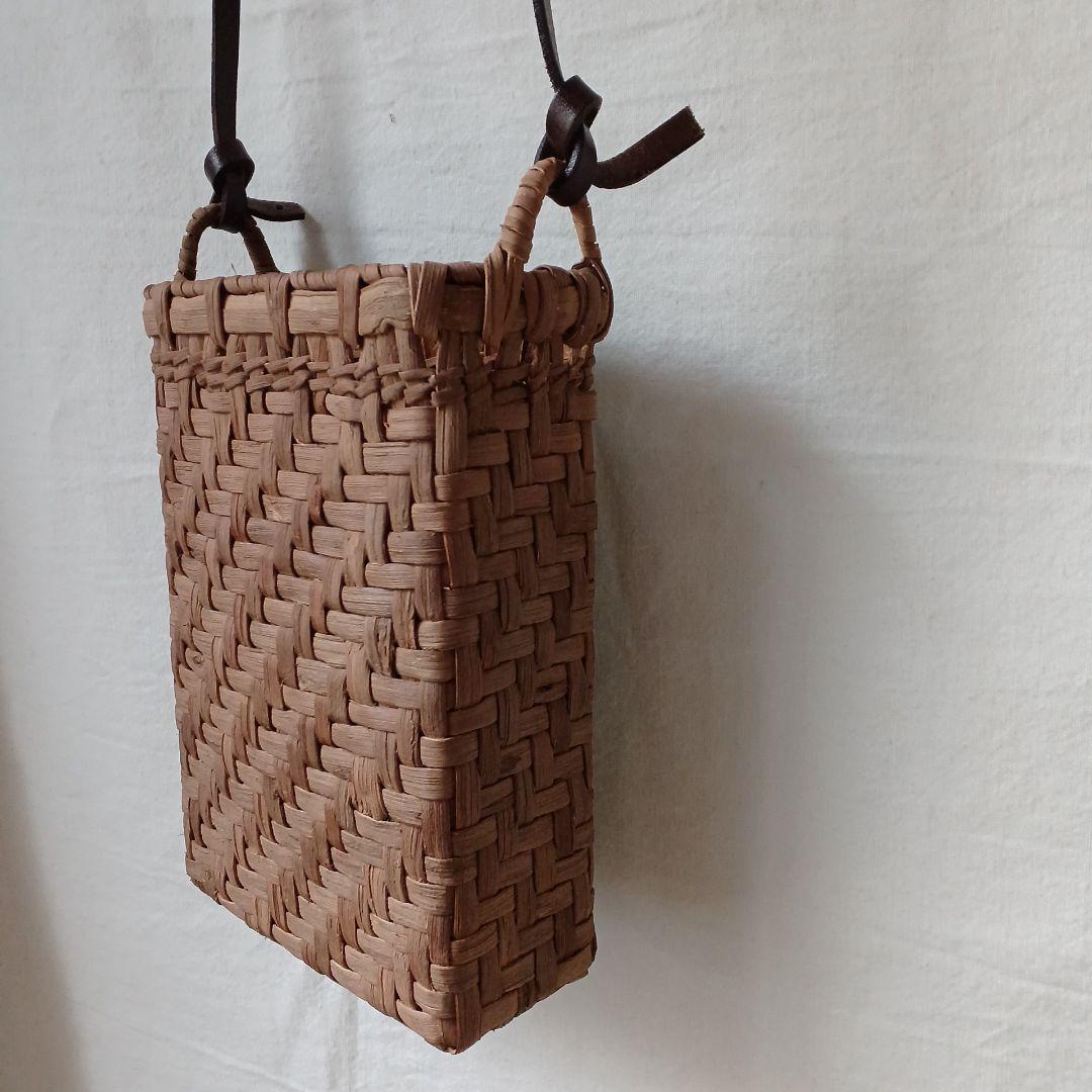 小さい国産山葡萄ショルダーバッグ