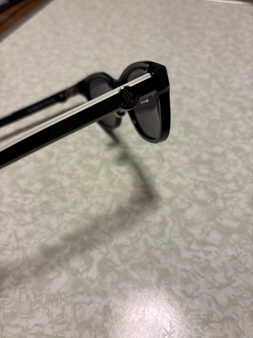 モンクレール　レディース　サングラス