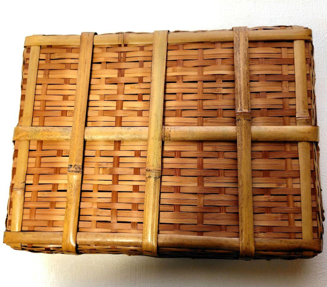 レトロ　竹細工　四角いカゴ