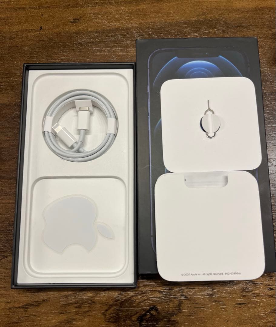 iPhone12 pro max 256GB 美品　Apple SIMフリー