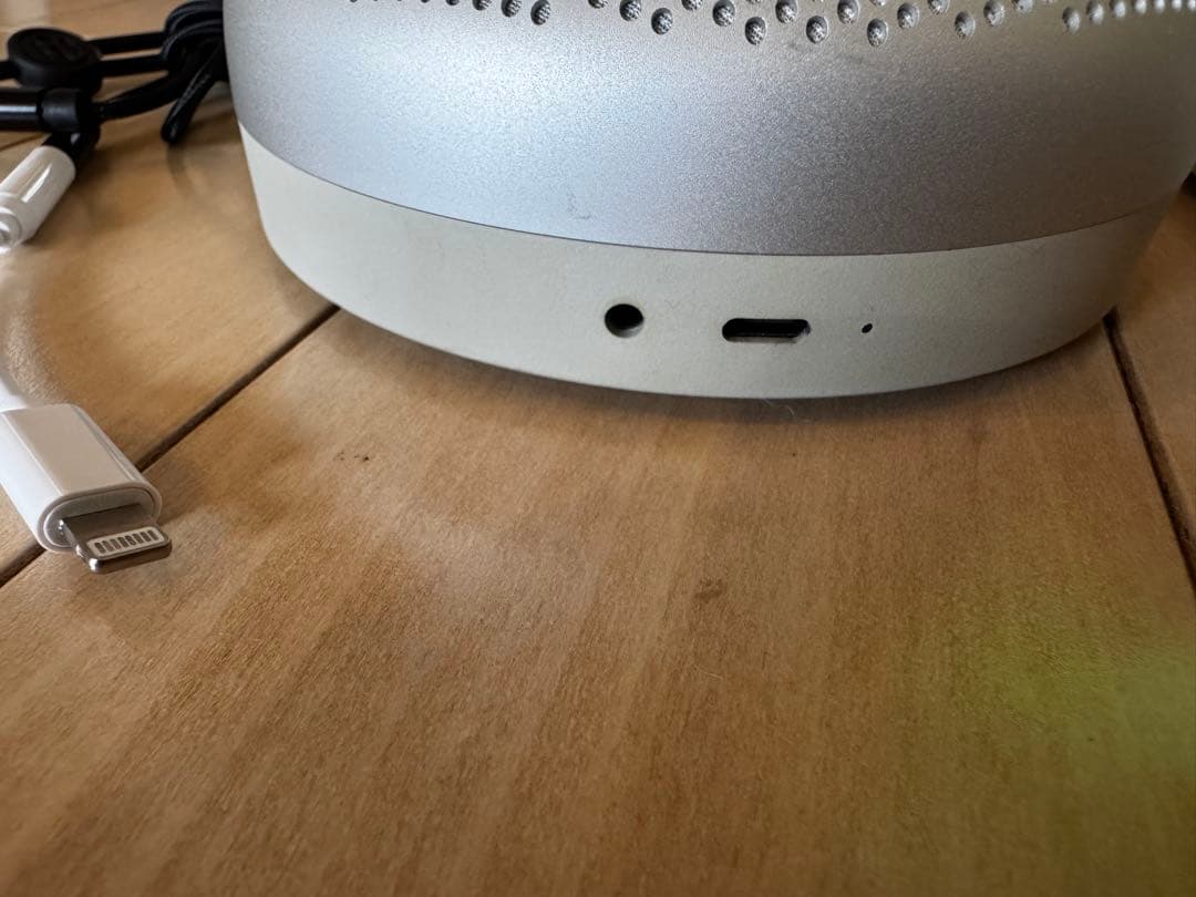 B&O バングアンドオルフセン　Beoplay A1 2個セットケーブル付き