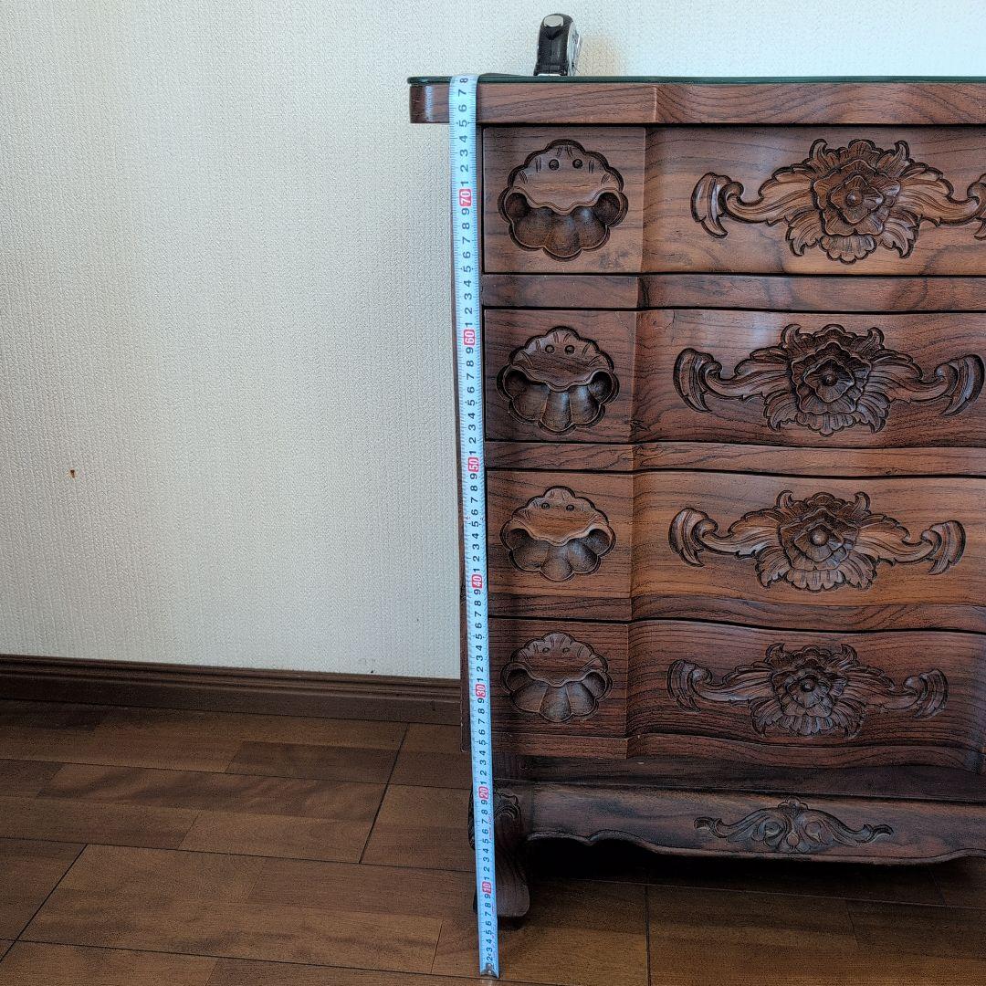 木製楕円形テーブルと6脚の椅子.引き出し棚