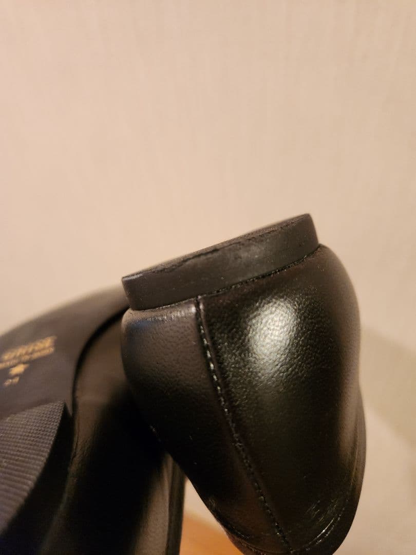 GRISE 24.0 黒 プリーツフラットシューズ