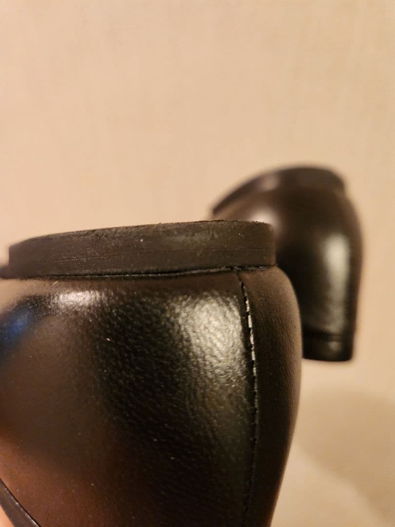 GRISE 24.0 黒 プリーツフラットシューズ