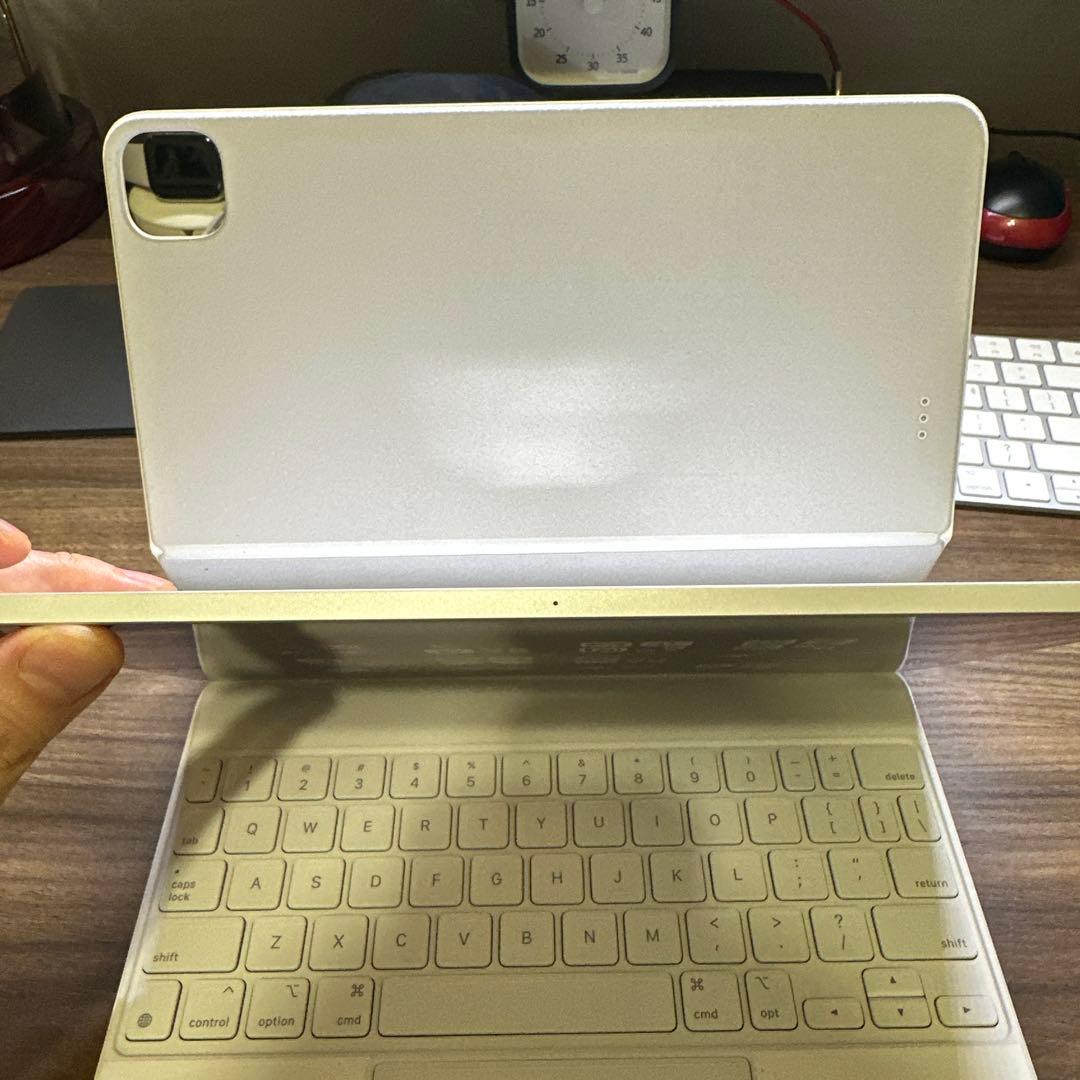 Apple iPad Pro 11インチ + Smart Keyboard