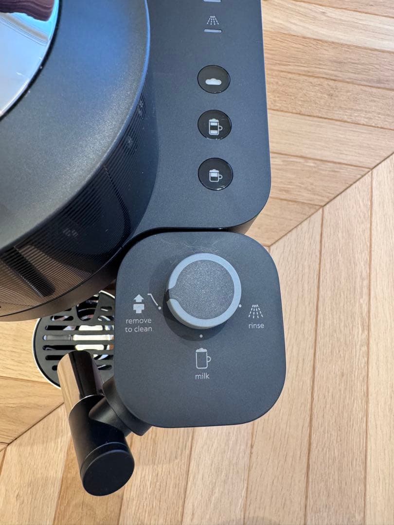 Nespresso Vertuo GDV5BKWヴァーチュオラティシマ