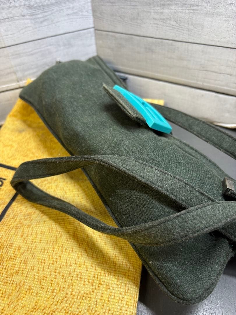 FENDI マンマバケットバッグ　グリーン