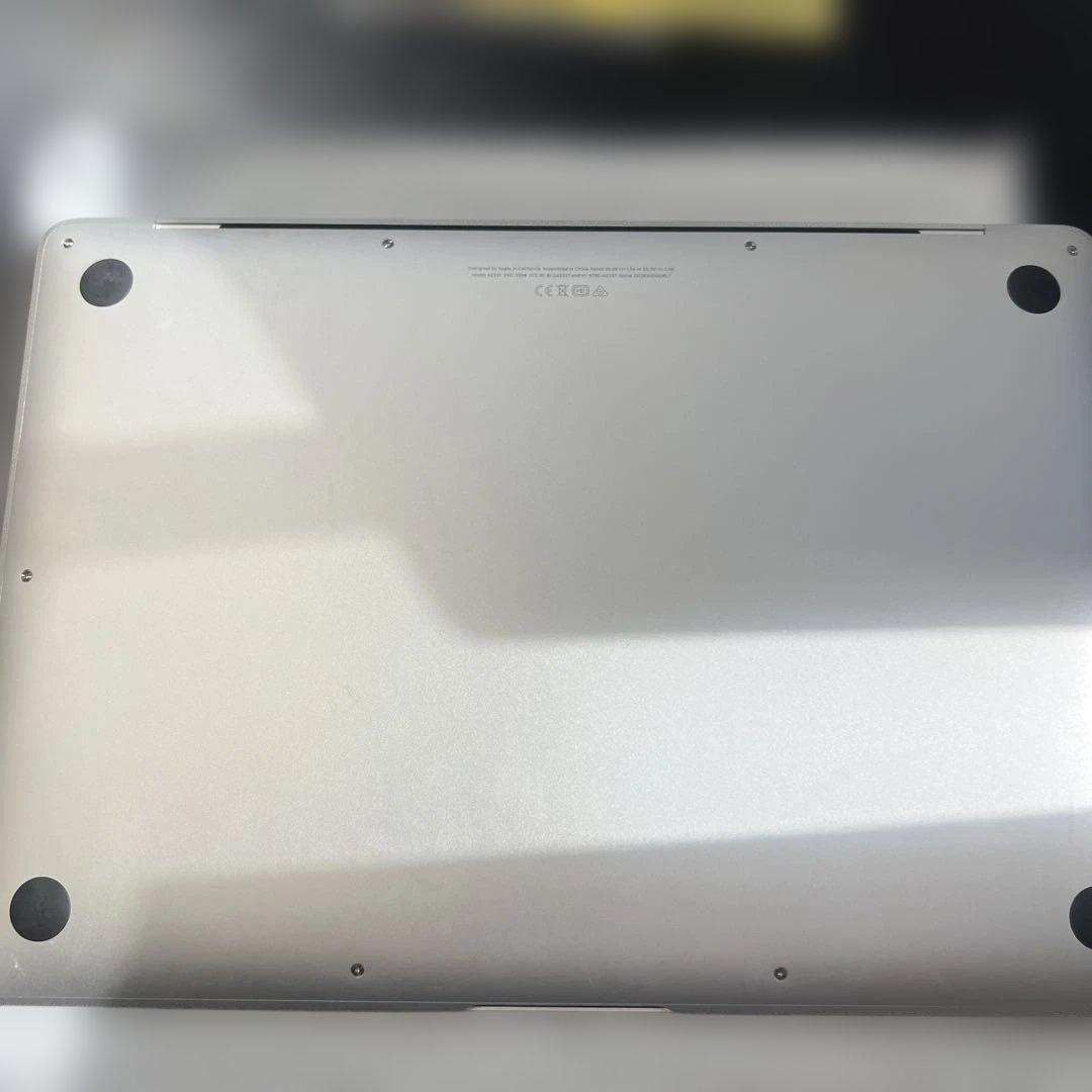 MacBook Air (M1, 2020) 本体　256GB