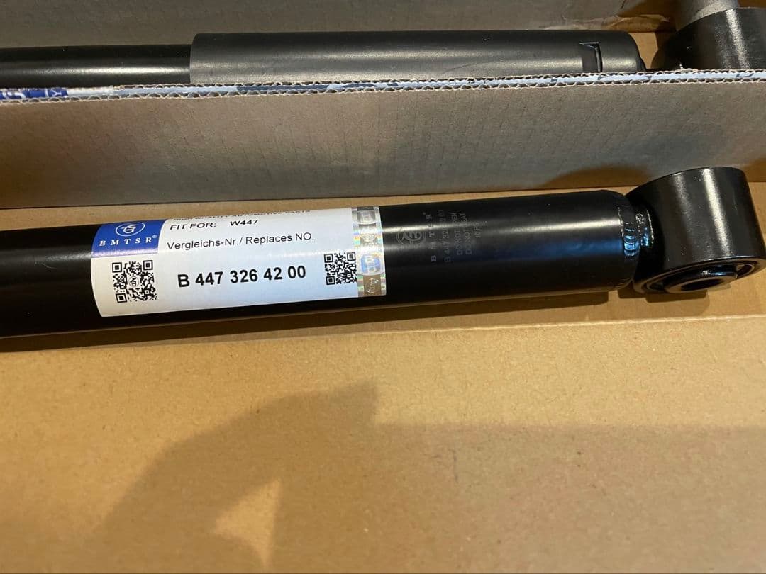 w447 RHD v260 v220d リアショックアブソーバー　乗り心地改善