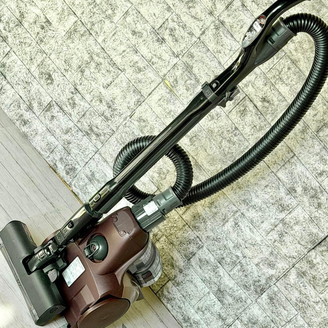 2021年製 Panasonic「プチサイクロン」サイクロン式掃除機