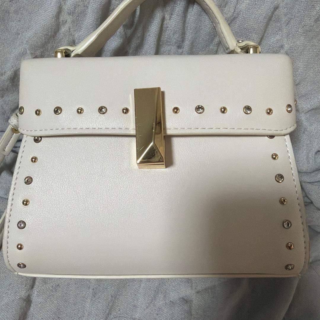 CELFORD ビジュースタッズポシェット アイボリー