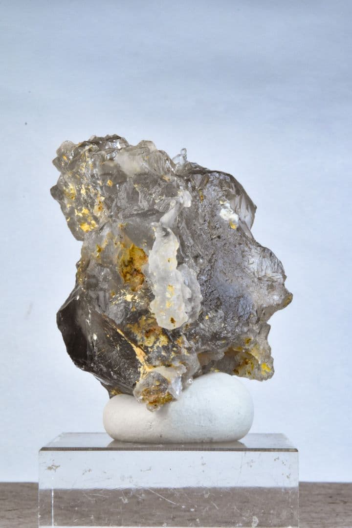 ザギ・マウンテンクォーツ スモーキーアイスクリスタル01