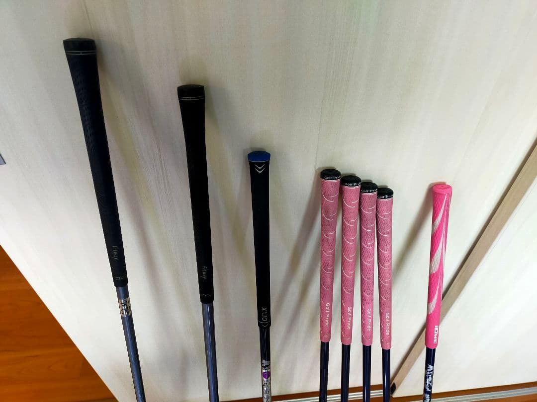 希少ゼクシオ1210多数レディース8本ドライバーフェアウェイウッドUTアイアン
