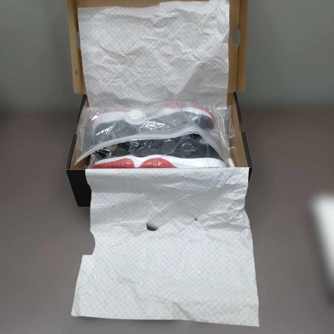 エアージョーダン11 レトロ　ロー　ブレッド