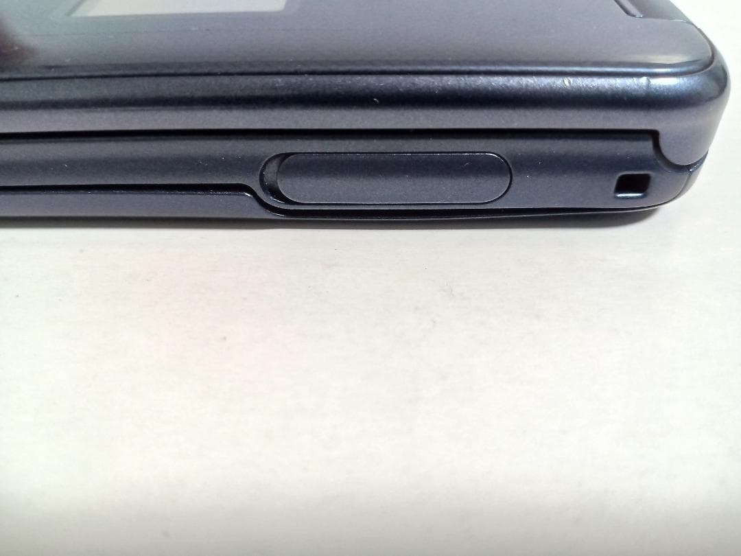 ☆docomo らくらくホン F-01M ネイビー