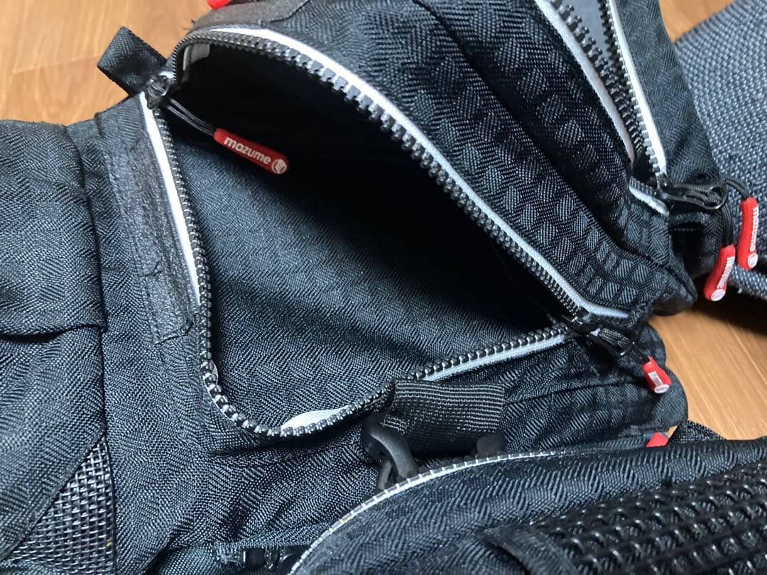 MAZUME EXTRACOMPLEXブラックライフジャケットロッドホルダー付き