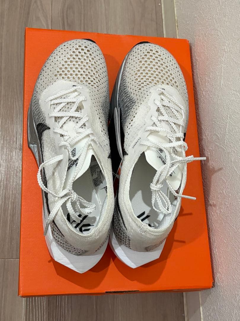 【新品未使用】Nike Vaporfly DV-4129-100 25.5cm