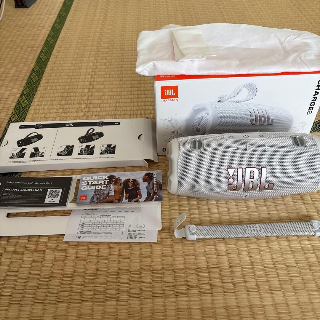 JBL Charge 6 ワイヤレススピーカー ホワイト