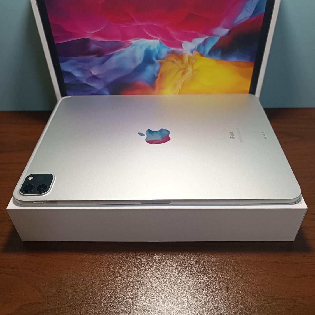(美品) iPad Pro 11 第2世代 256GB キーボード付き[15]
