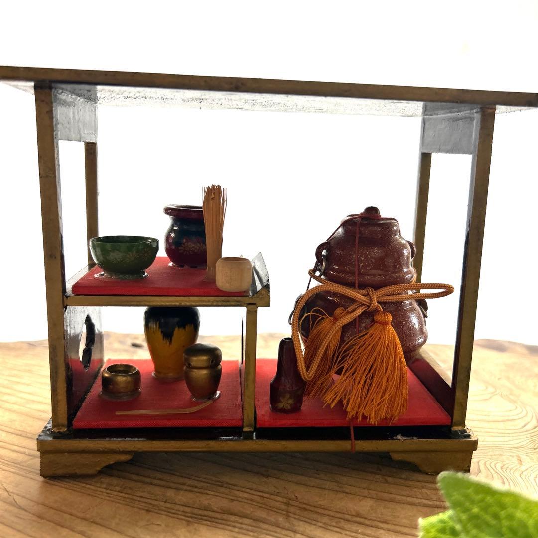 レトロ　木製雛道具　木製蒔絵雛人形道具　三荷揃　鏡台　針箱　台子　火鉢　雛祭り