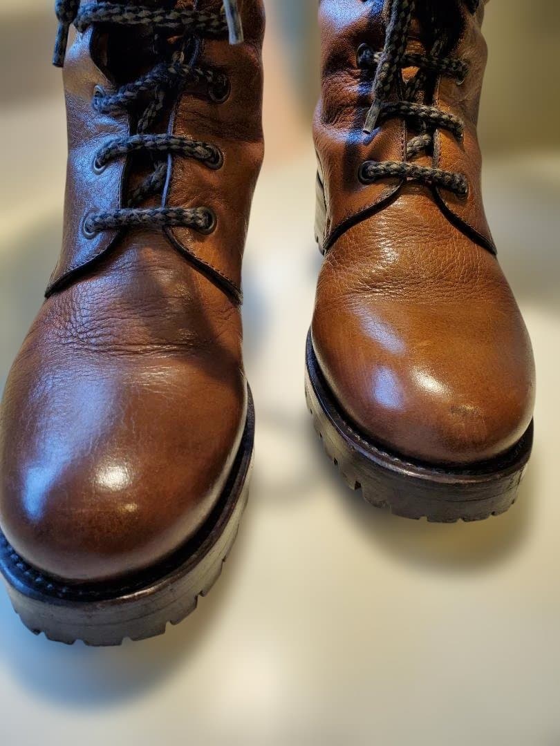 ブラウンレザー ミドルカットワークブーツ