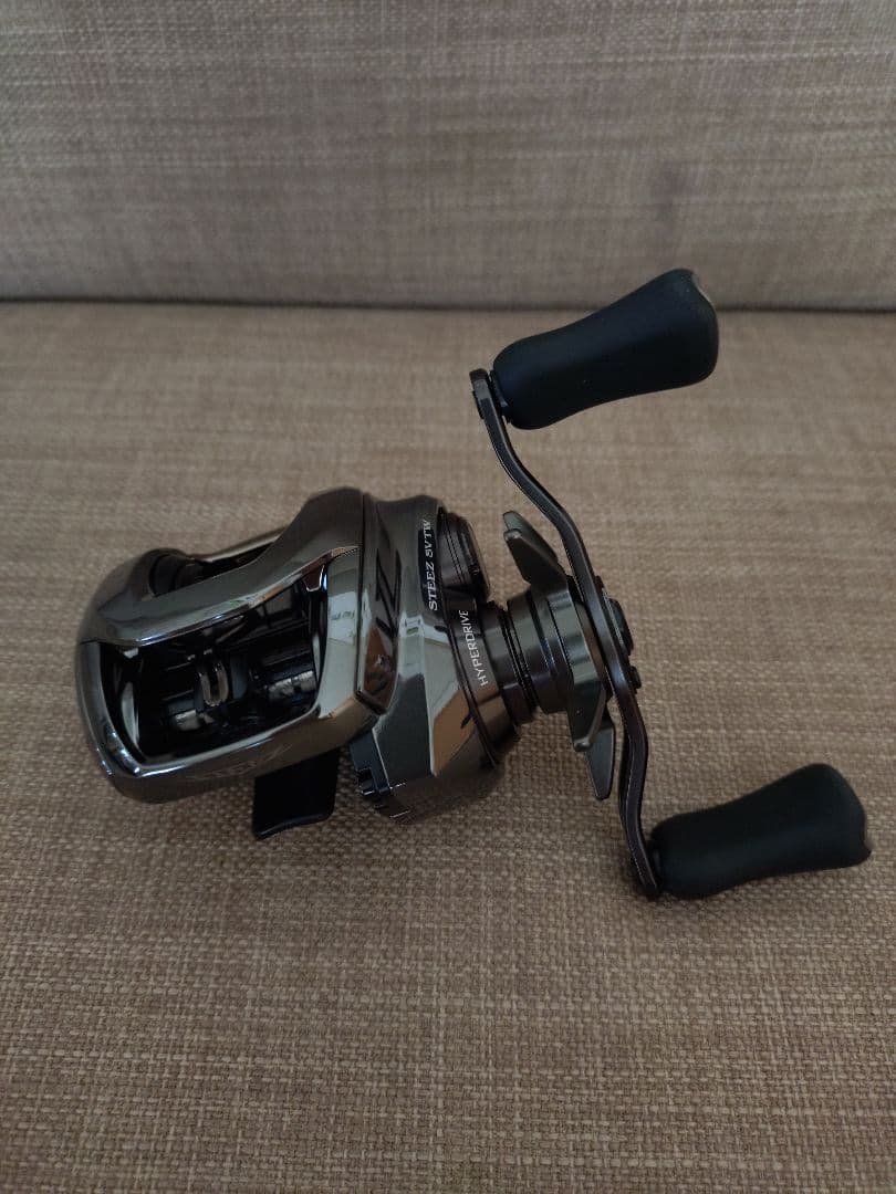 新品 ダイワ DAIWA バスベイトリール 24STEEZ 100L 左ハンドル