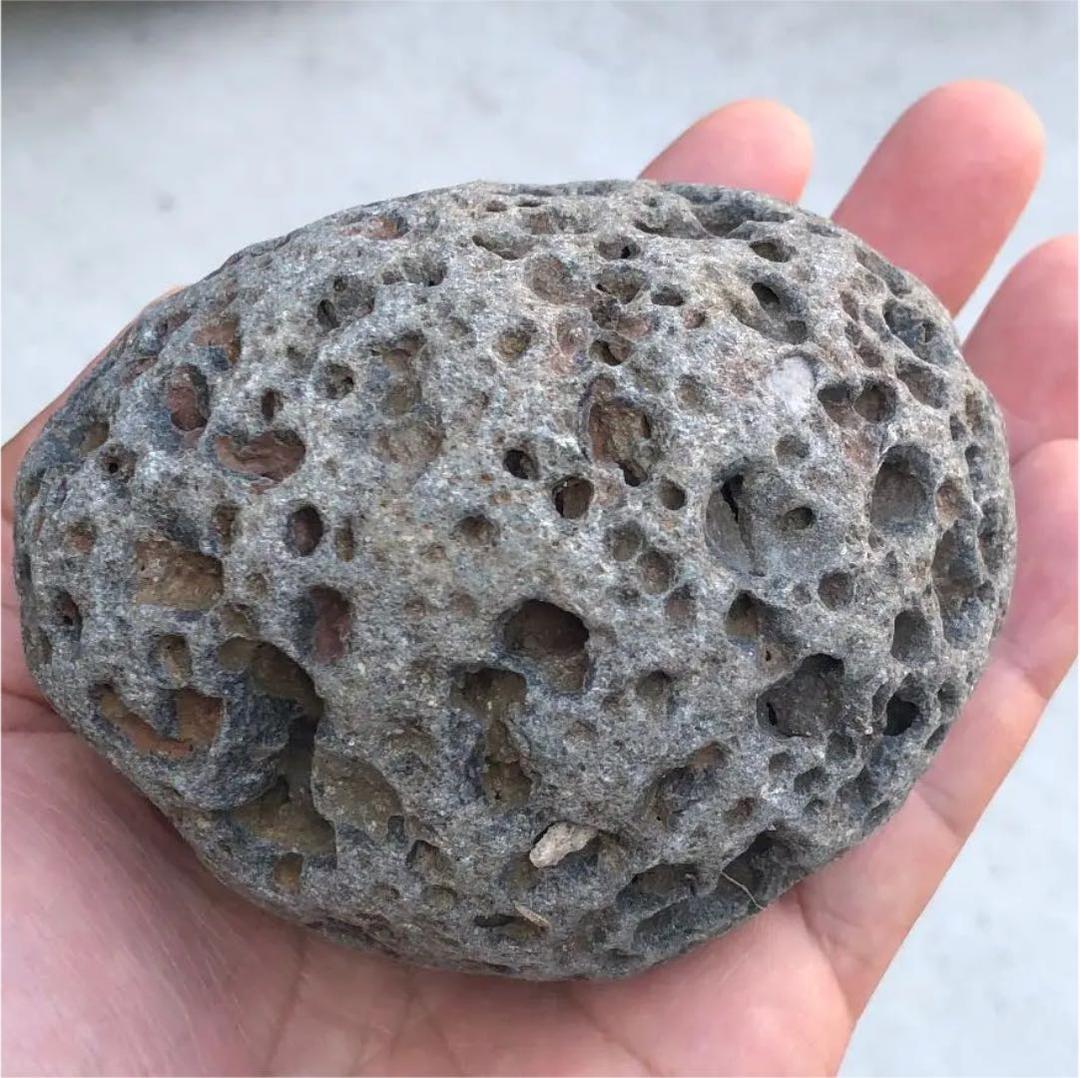 まん丸溶岩石◼️かなりキレイな超まん丸なお品物です。