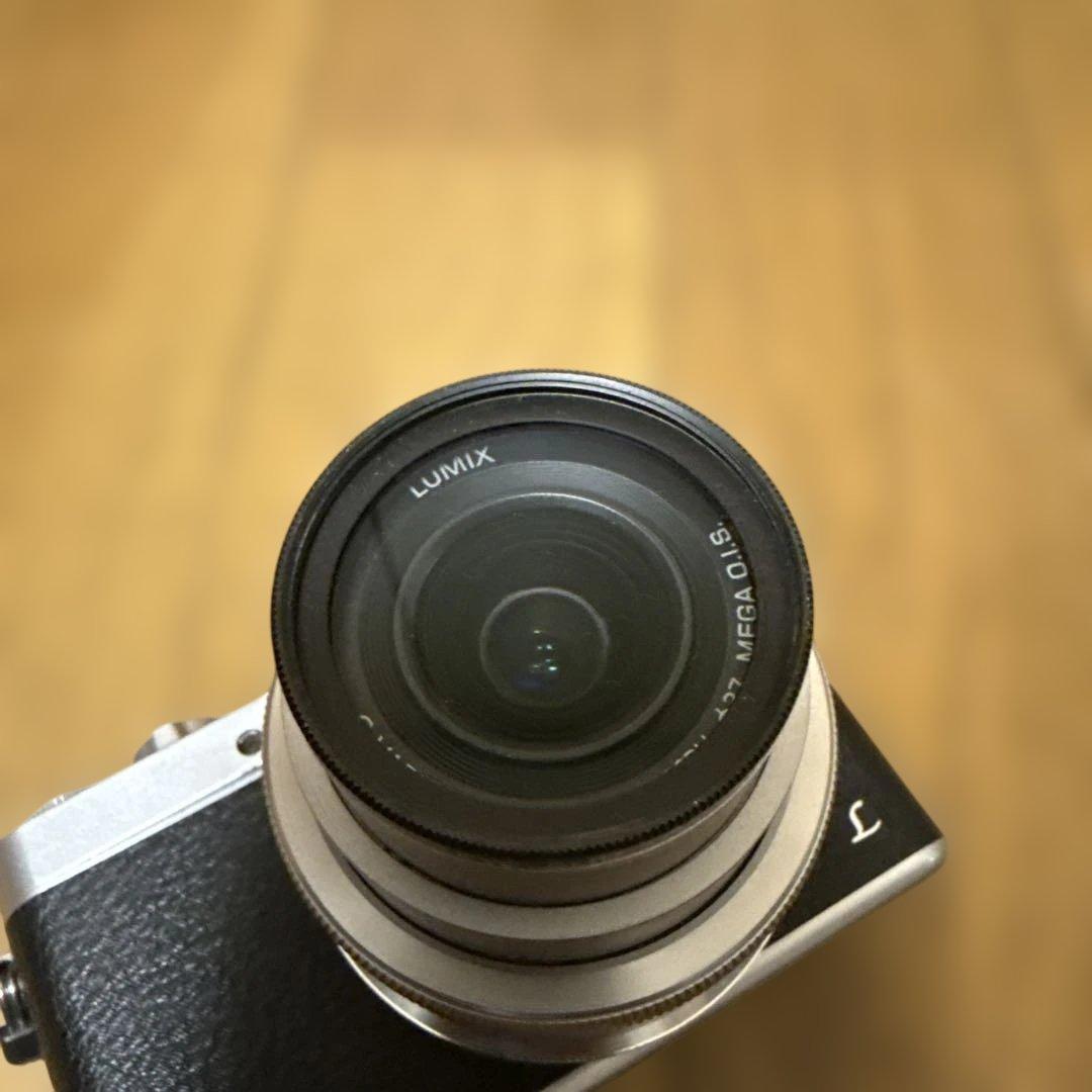 Panasonic LUMIX DC-GF9W 本体と標準レンズ2本 プラス望遠