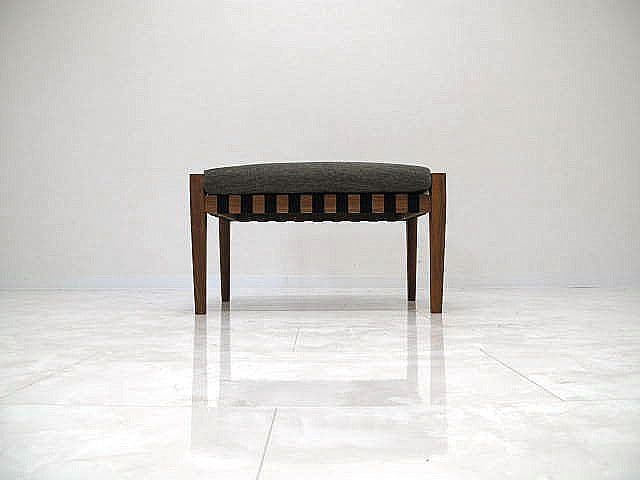 【展示品リッツウェル ブラヴァ オットマン ウォールナット無垢材×ファブリック