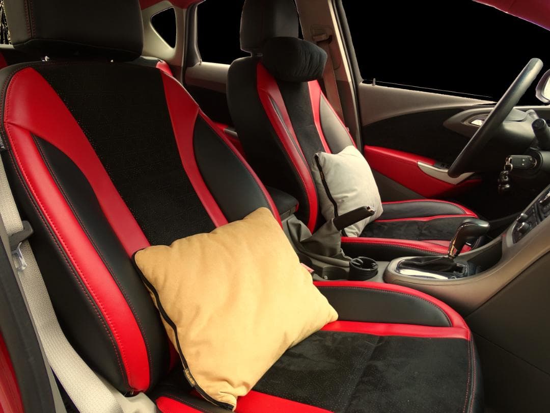 【正直ズルい】高級車内装素材で作ったクッション ルビー