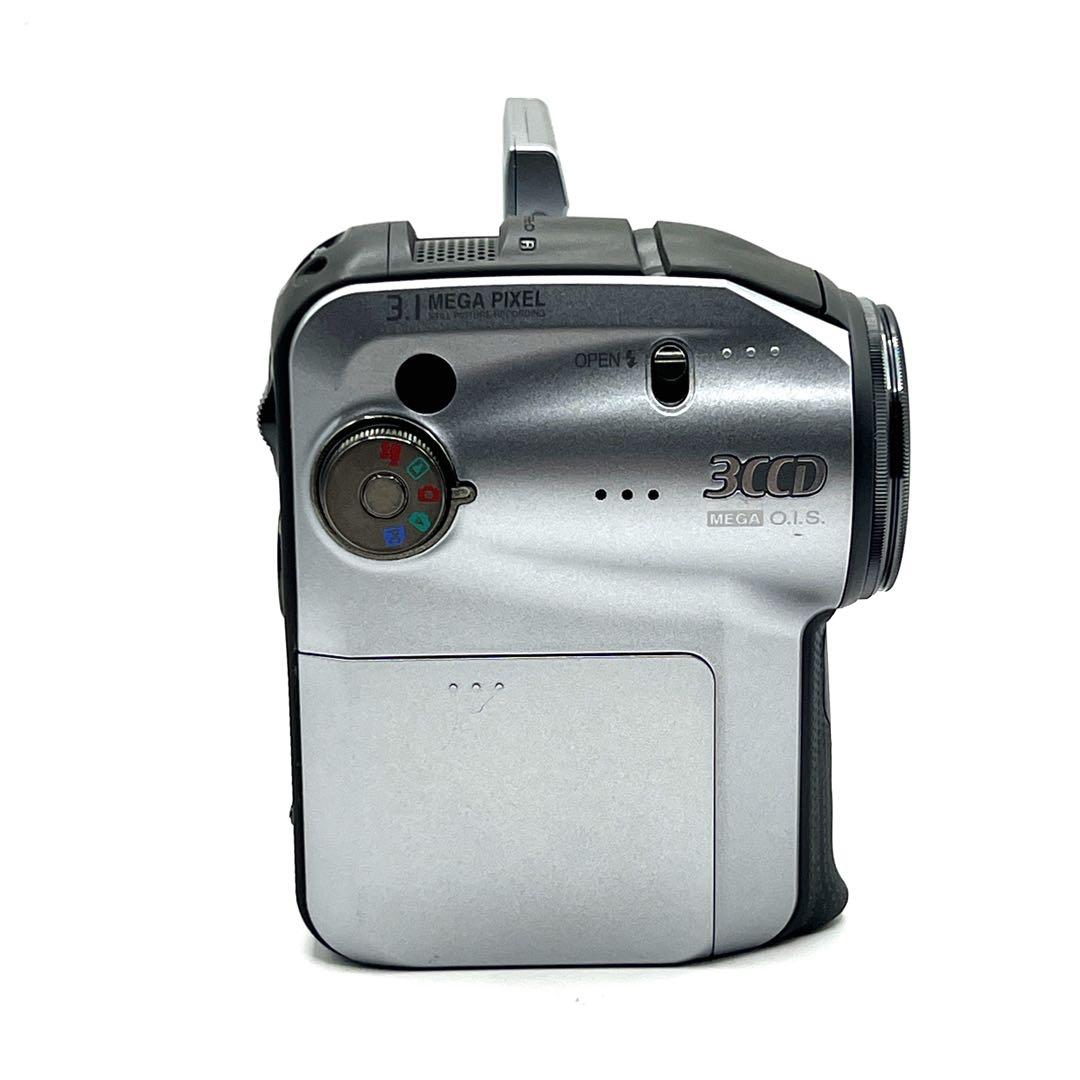 【未使用品】 Panasonic SDR-S200 シルバー　ビデオカメラ