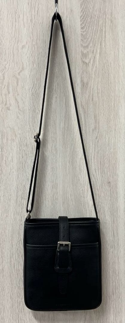 美品　バーバリー　ショルダーバッグ　斜め掛け　レザー　ブラック　レディース