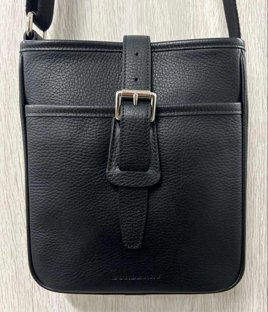 美品　バーバリー　ショルダーバッグ　斜め掛け　レザー　ブラック　レディース