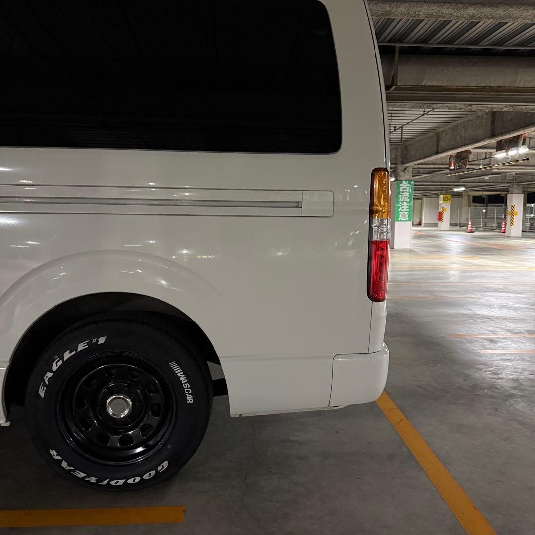 200系ハイエースレトロ風テールランプ