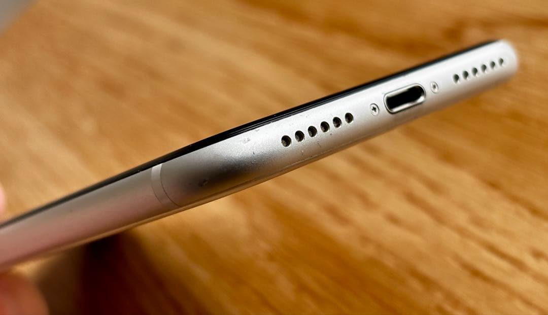 【SIMフリー】iPhone SE2 128GB ホワイト（美品）