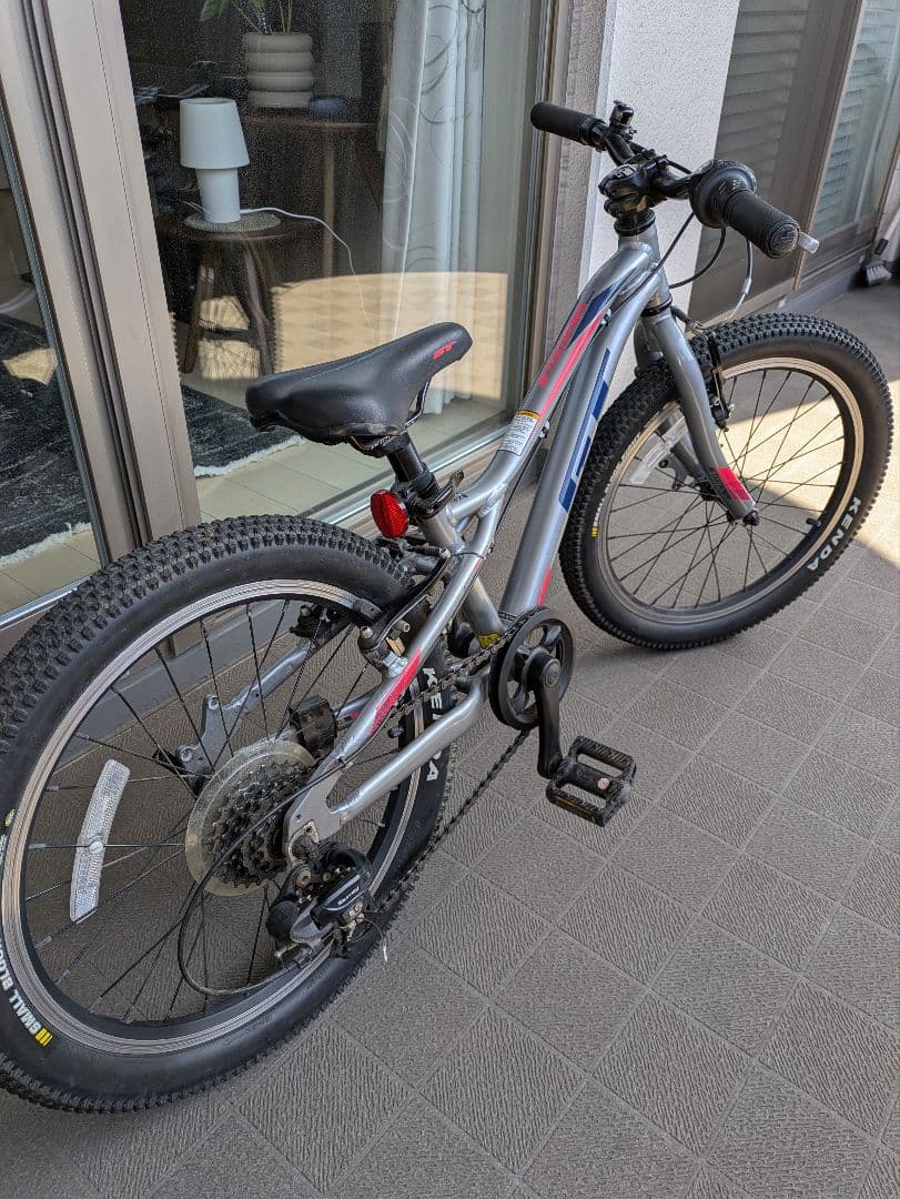 GT stomper Prime 20インチ キッズバイク【引き取り希望】