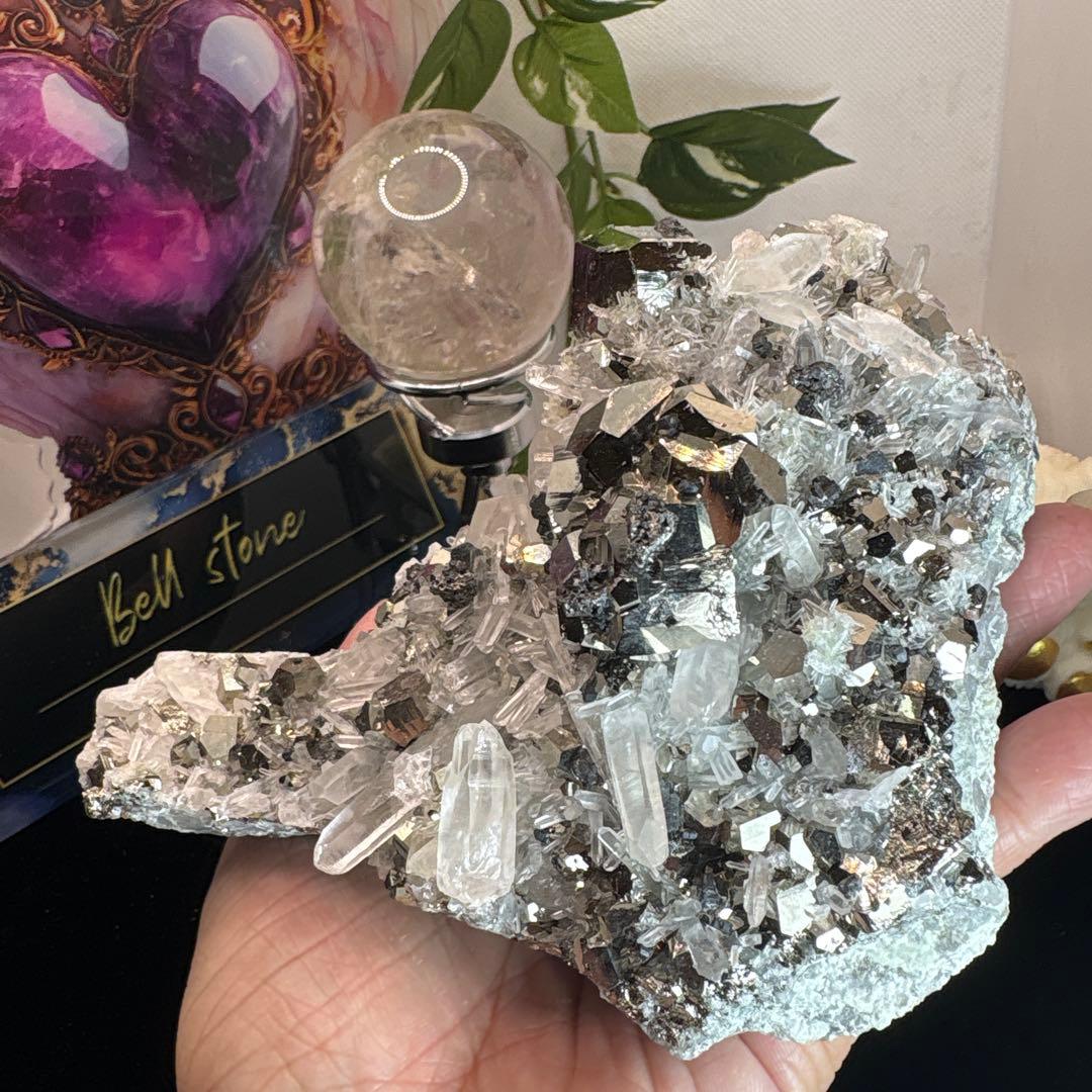 パイライト水晶共生クラスターNo.1499