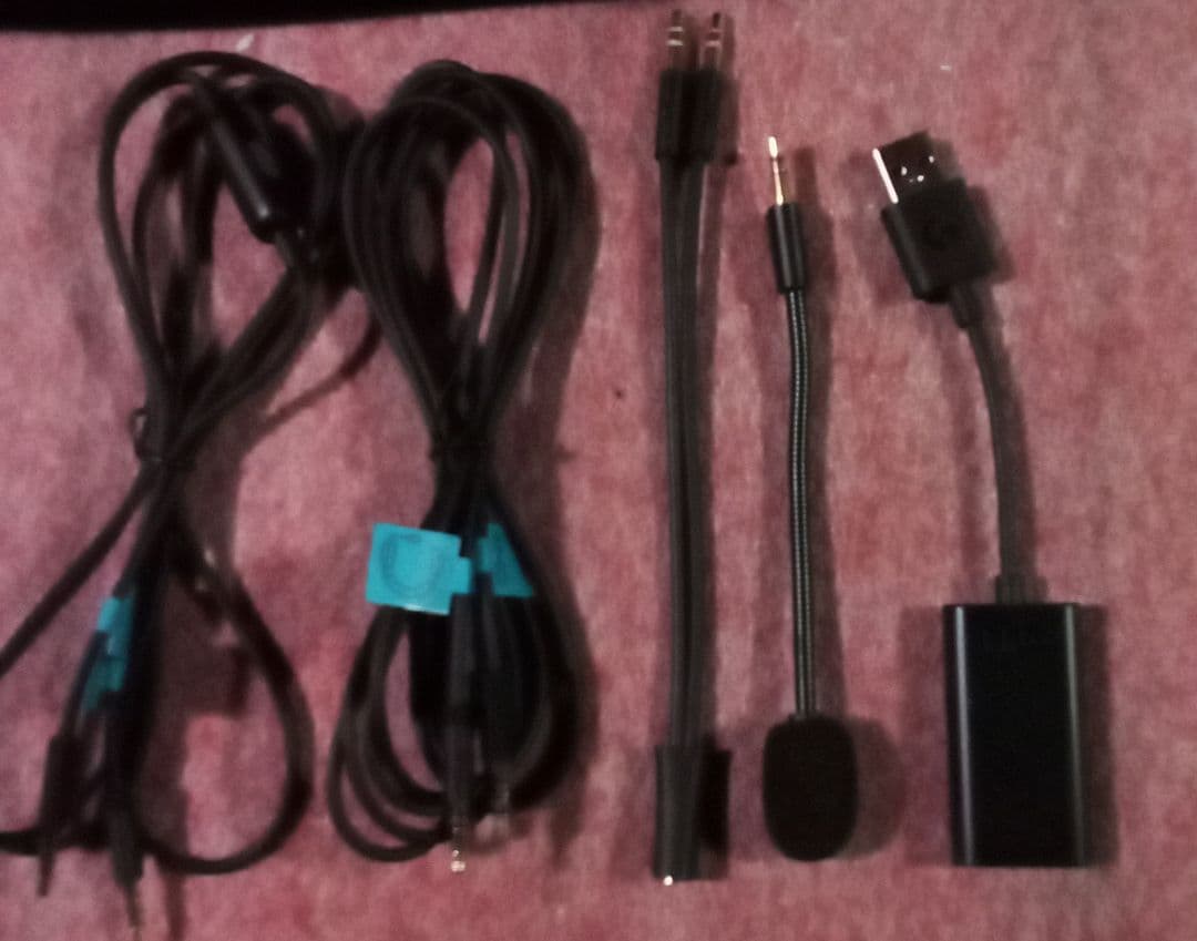 Logitech PRO ゲーミングヘッドセット(新品未使用、保証書付き)