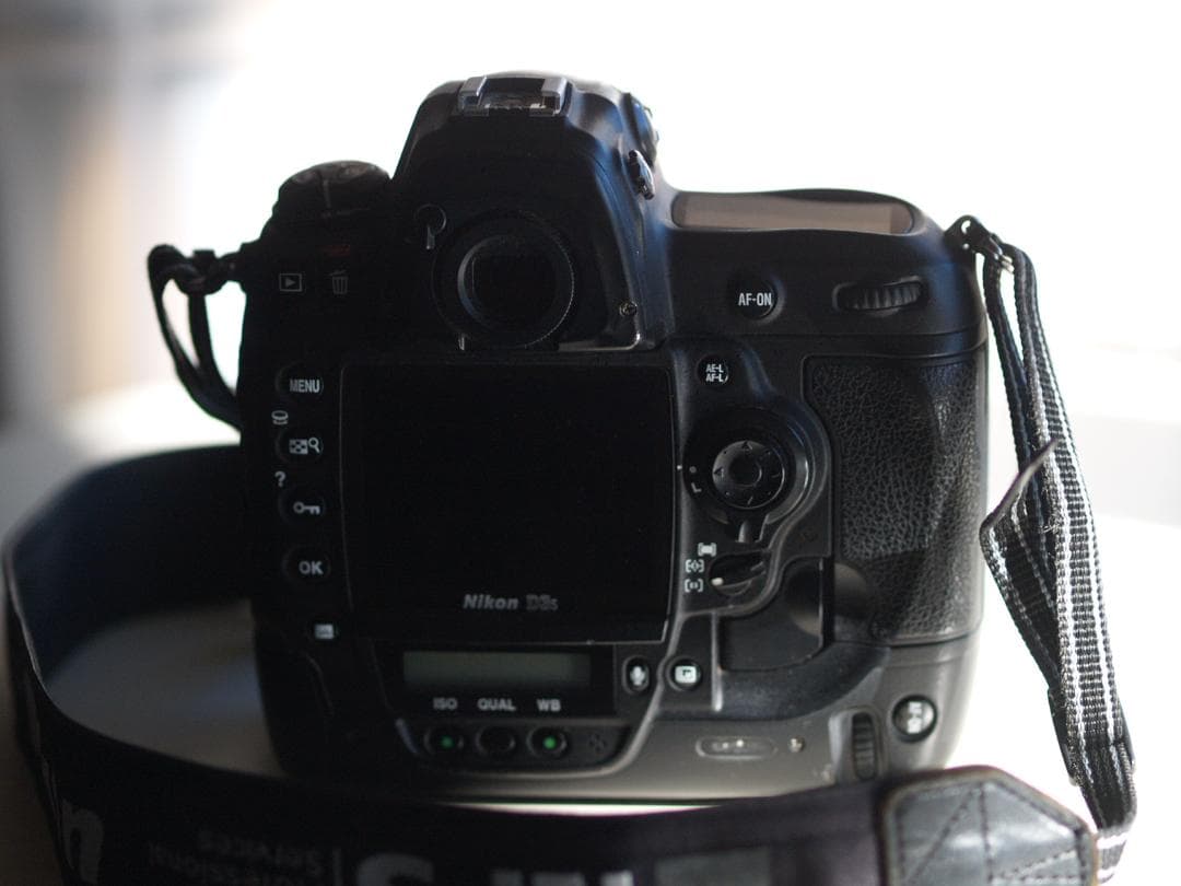 k*n様 Nikon D3S デジタル一眼レフカメラ 本体