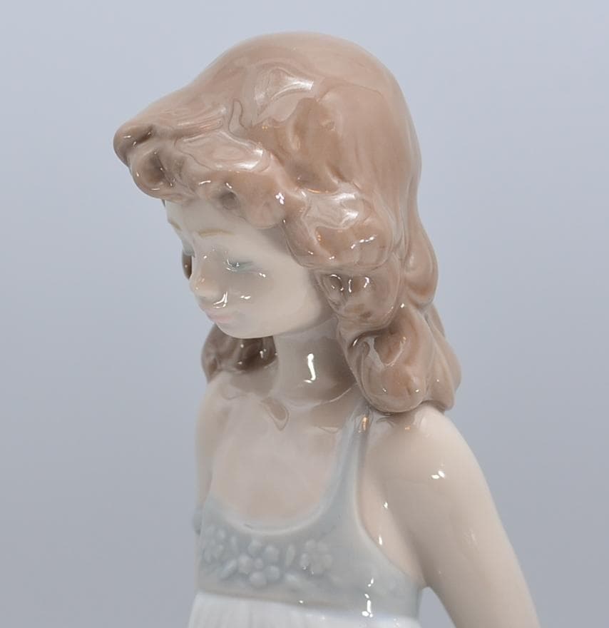 自然の美しさ　＃8114　★リヤドロ　スペイン　ポーセリン　光沢仕上げ　箱付き